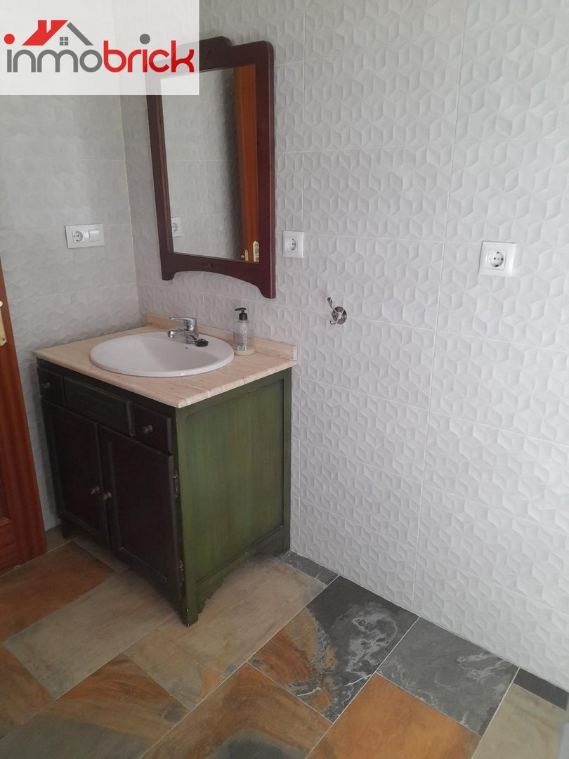Piso de 150 m² en Lucena