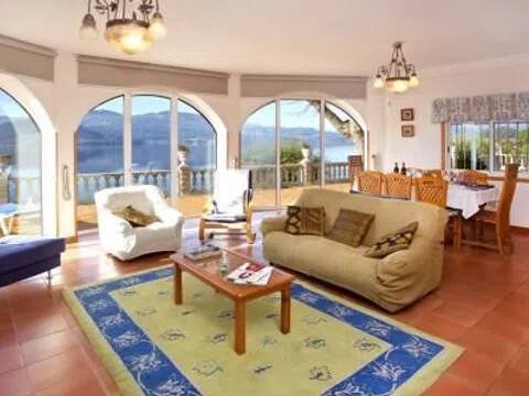 Casa de 300 m² en Redondela