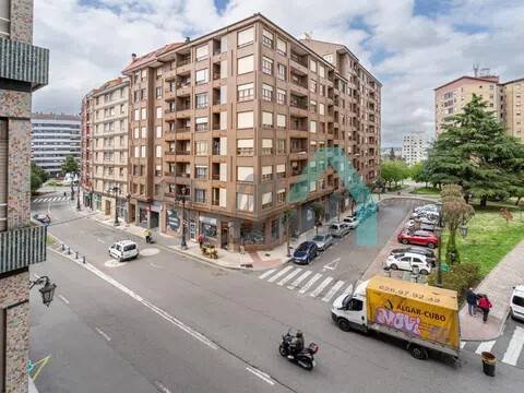 Piso de 81 m² en Oviedo