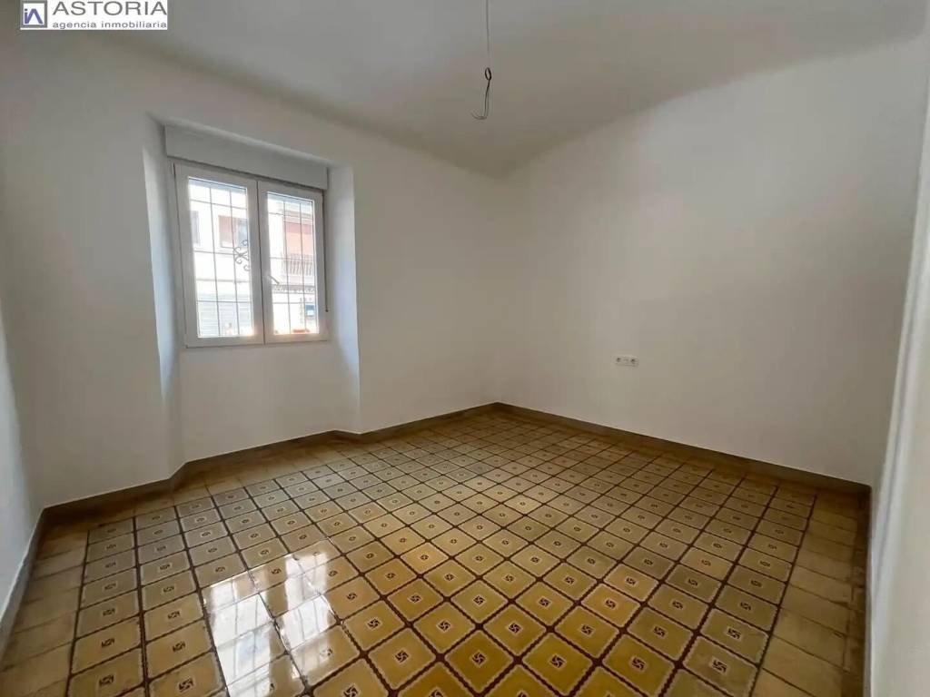 Piso de 150 m² en Granada