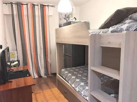 Piso de 70 m² en Ares