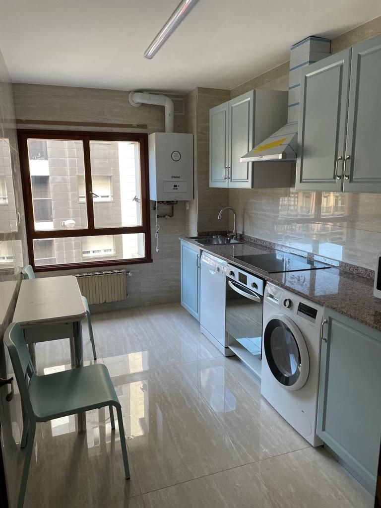 Pis de 69 m² a Gijón