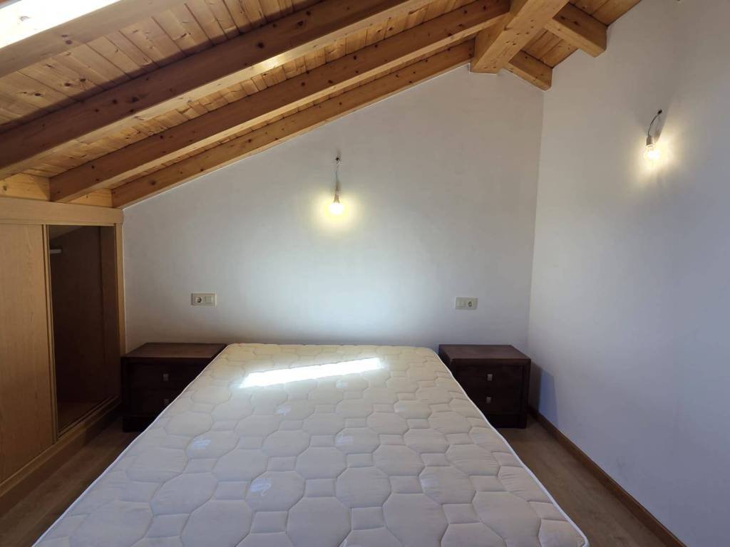 Casa de 180 m² en Teo