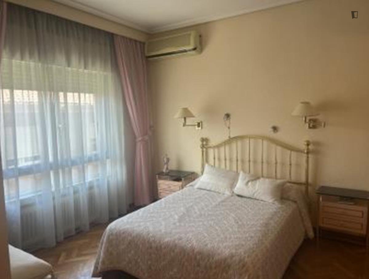 Habitación en alquiler, Villa del Prado