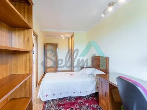 Piso de 104 m² en Oviedo