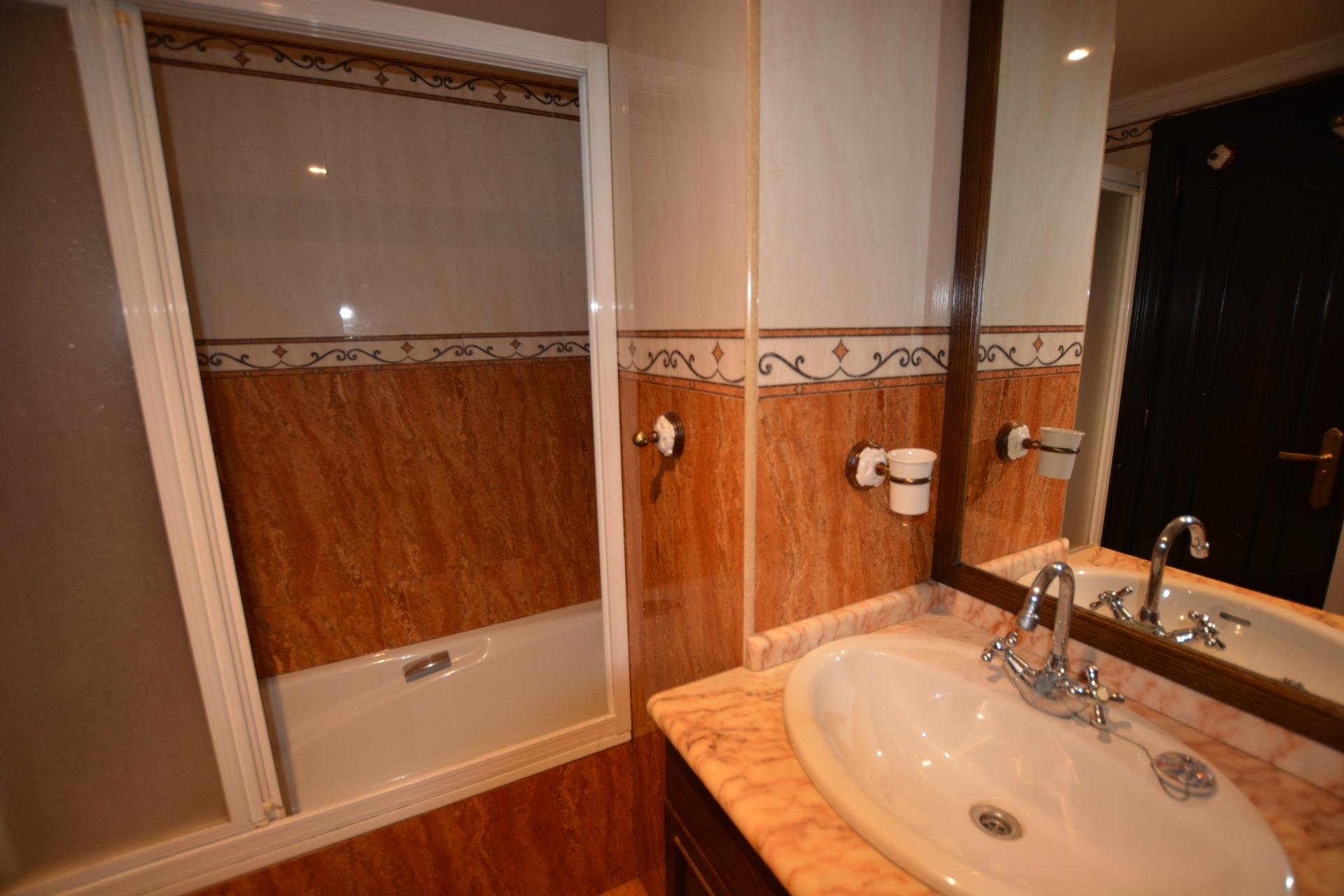 Piso de 76 m² en Oviedo
