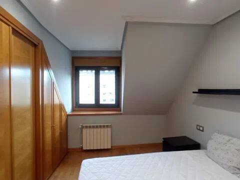 Piso de 93 m² en Oviedo