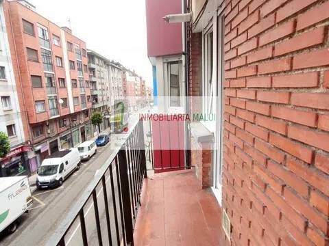 Appartamento 98 m² a Oviedo