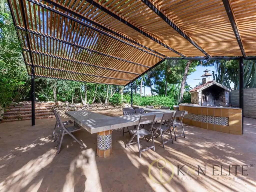 Casa de 1290 m² en Alicante