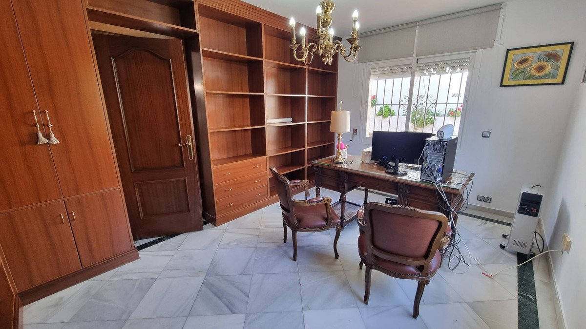 Casa de 593 m² en Luque