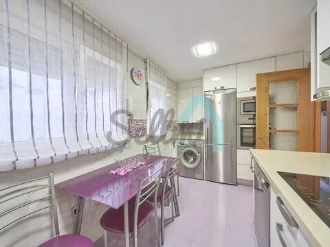 Piso de 80 m² en Oviedo
