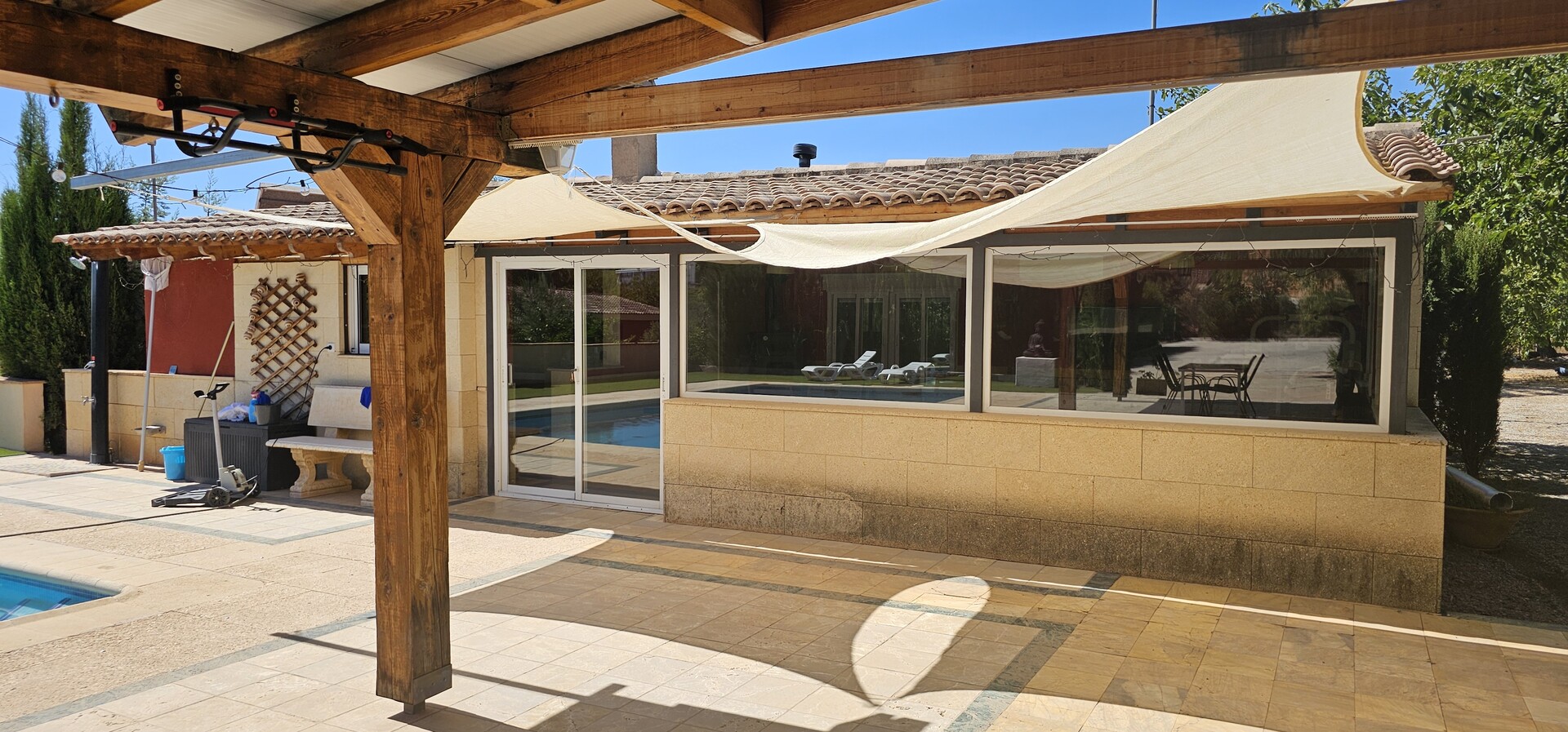 Piso de 1500 m² en Totana