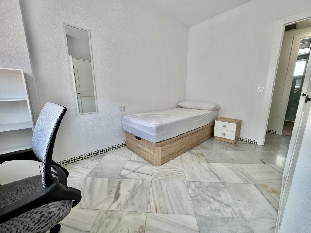 Habitación 14 m², Córdoba