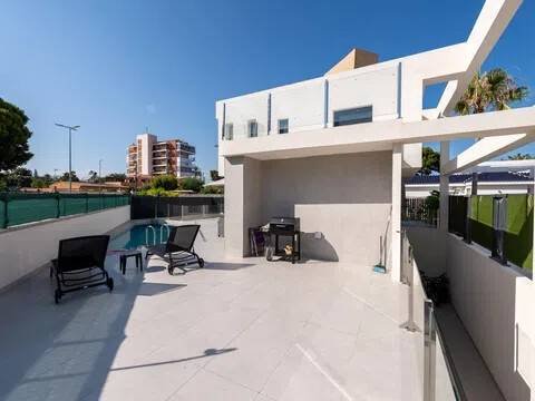 Casa de 260 m² en San Juan de Alicante