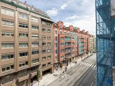 Piso de 52 m² en Oviedo