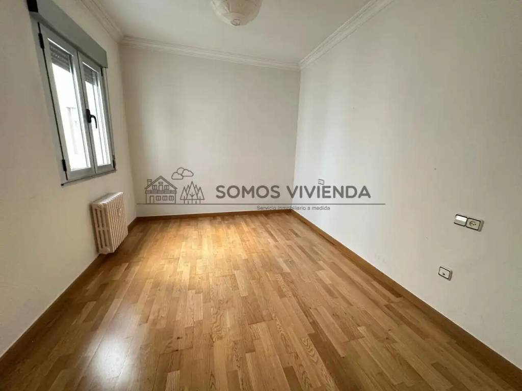 Pis de 81 m² a Ourense