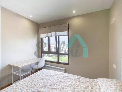 Pis de 80 m² a Oviedo