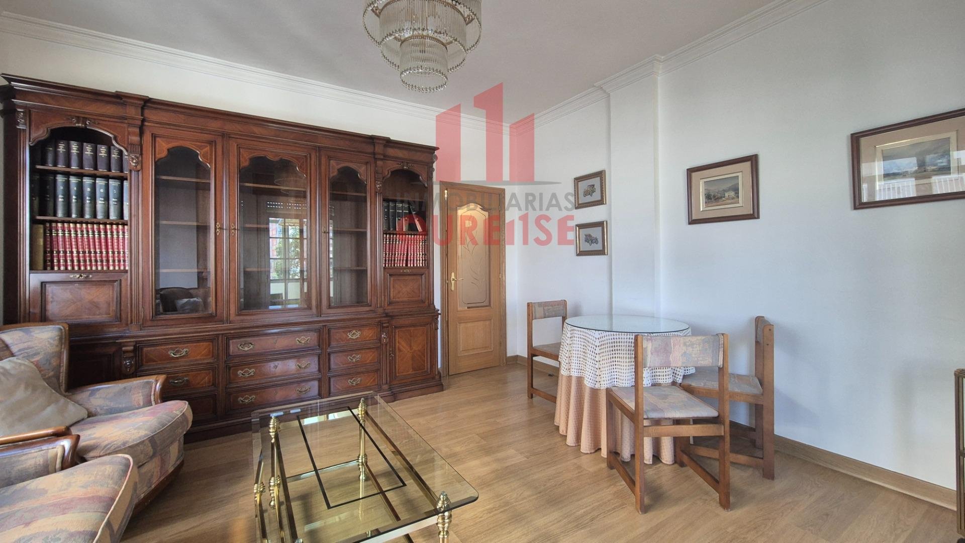 Piso de 95 m² en Ourense