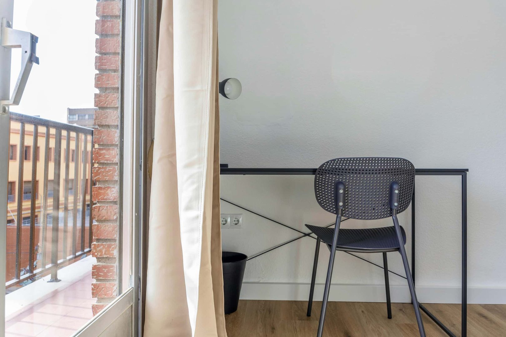 Chambre à louer, Valence