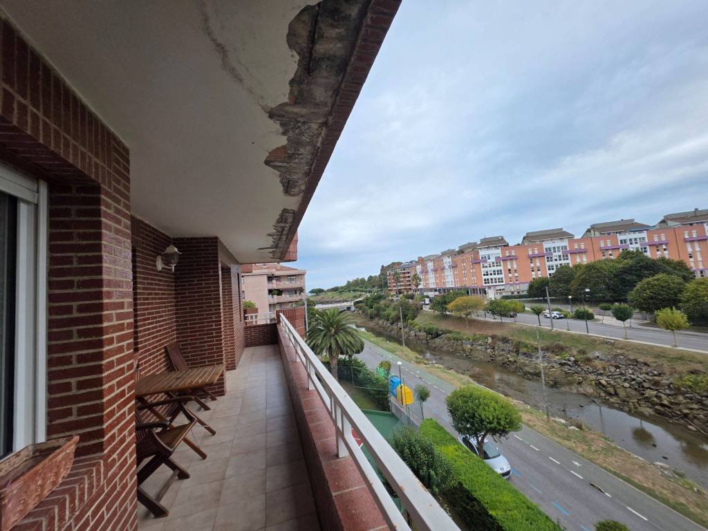 Piso de 105 m² en Castro-Urdiales