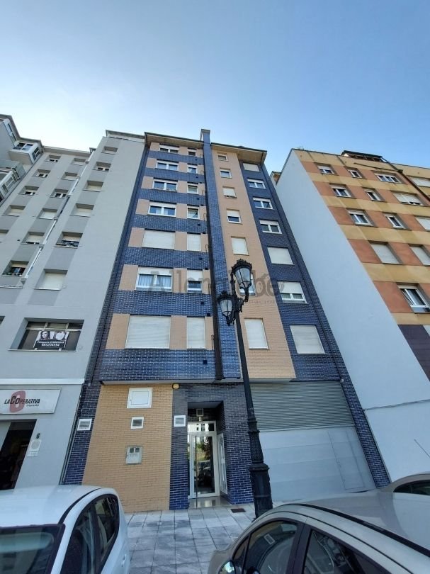 Piso de 58 m² en Oviedo