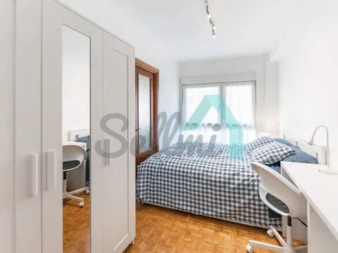 Piso de 127 m² en Oviedo