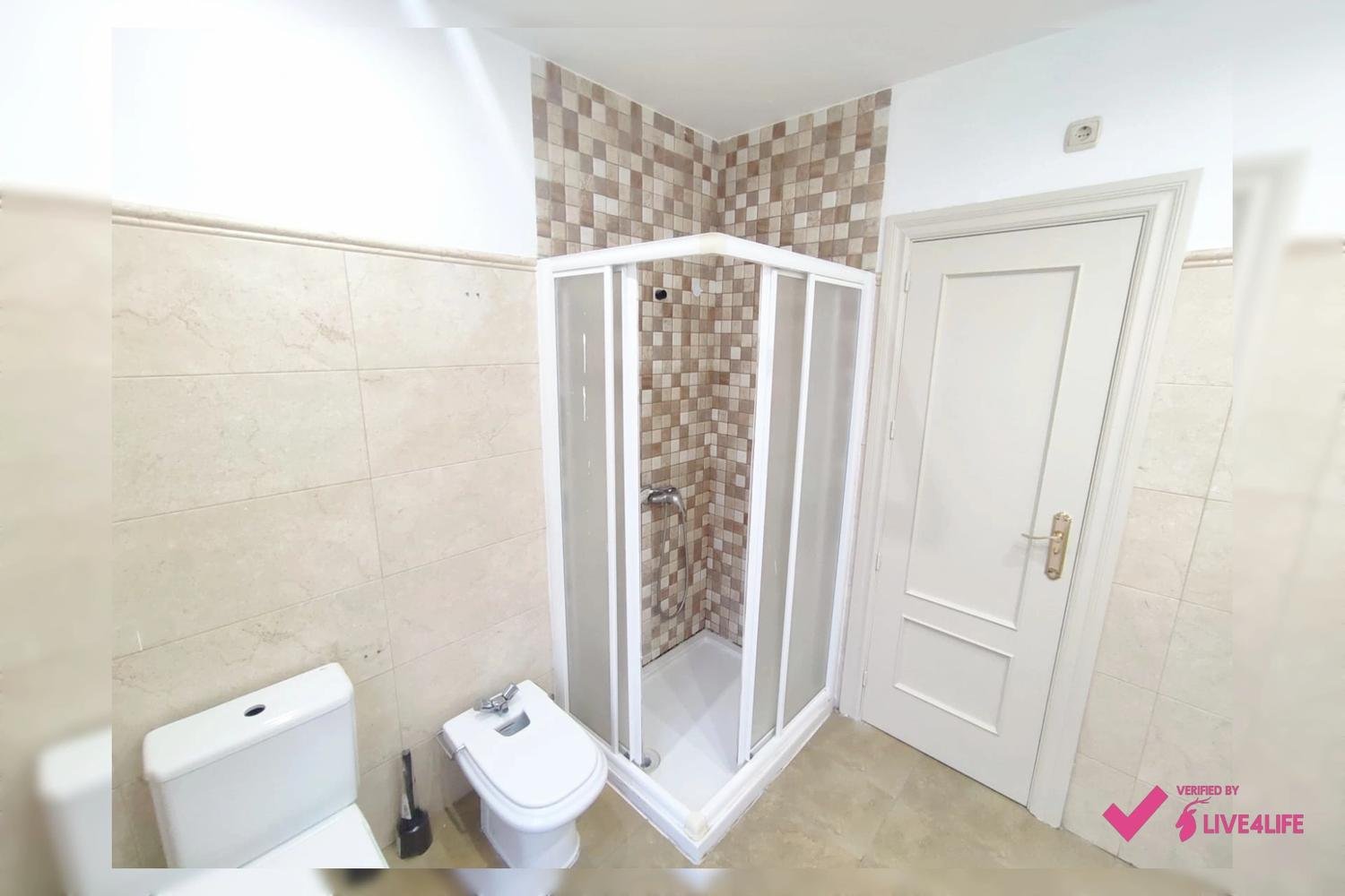 Habitación 310 m², Granada