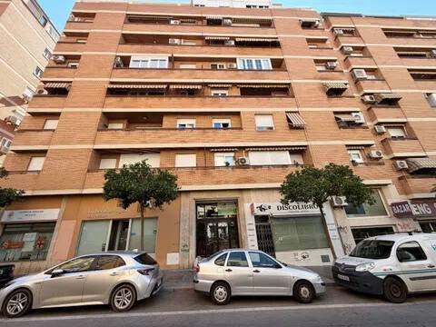 Piso de 154 m² en Almería