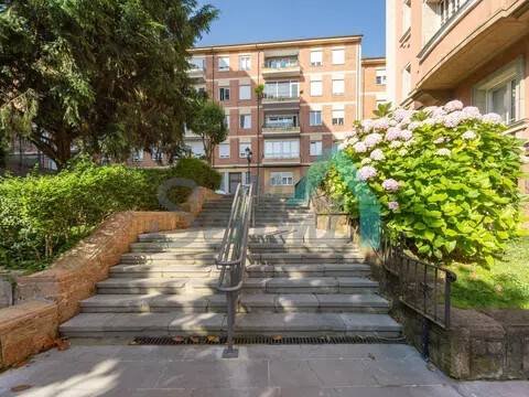Piso de 212 m² en Oviedo