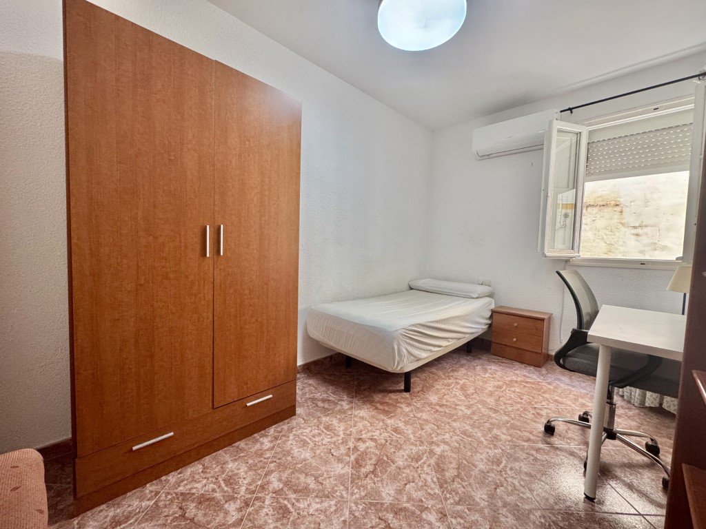 Habitación 18 m², Córdoba