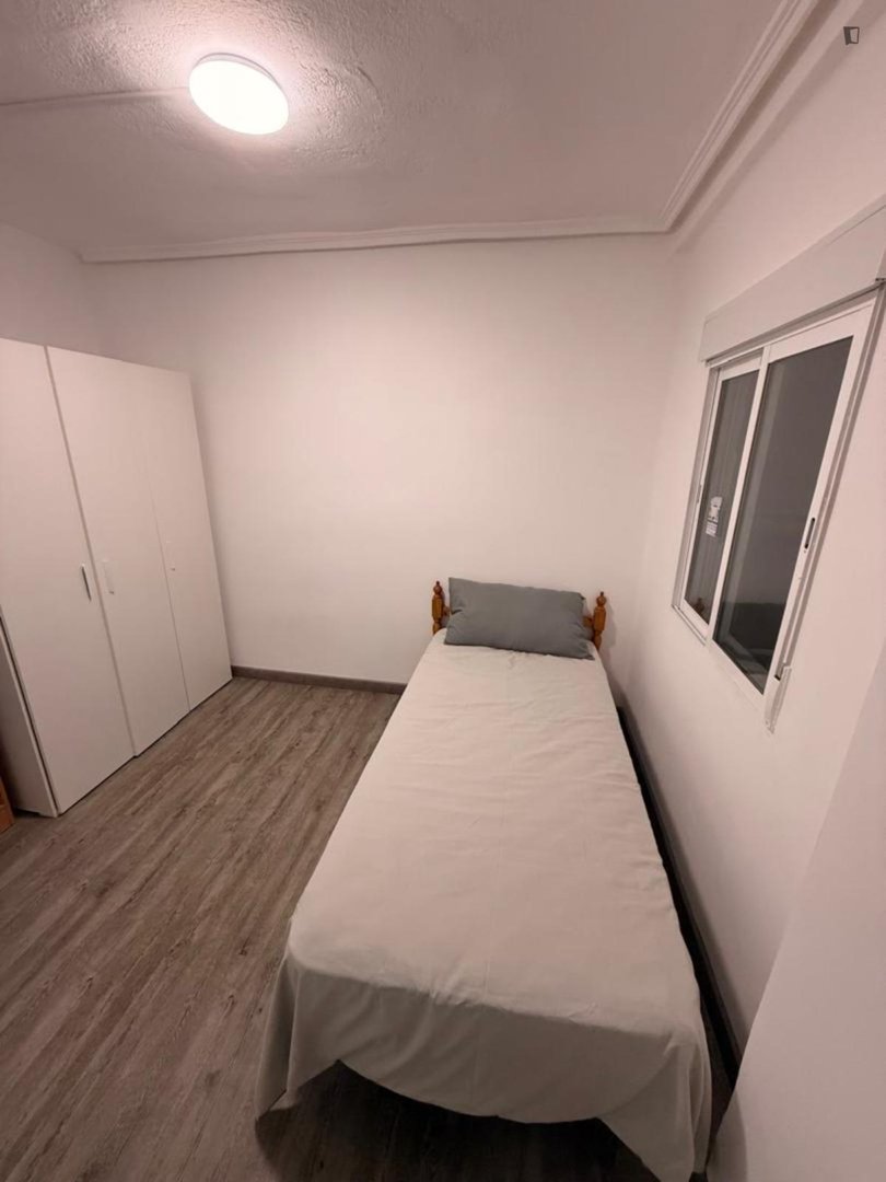 Chambre à louer, Valence