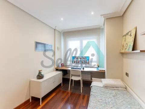Piso de 112 m² en Oviedo