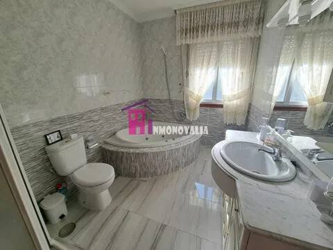 Casa de 270 m² en Moaña