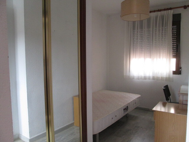 Piso de 75 m² en Granada