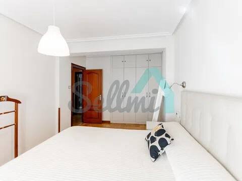 Piso de 78 m² en Oviedo
