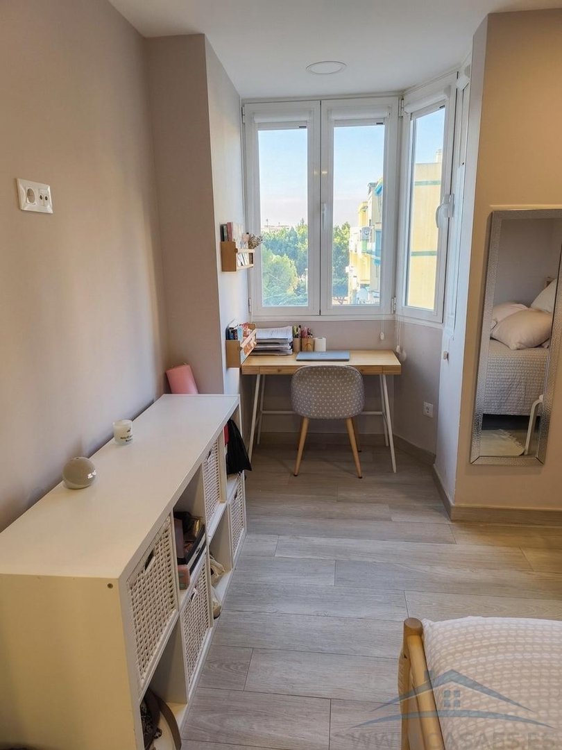 Piso de 150 m² en Roquetas de Mar