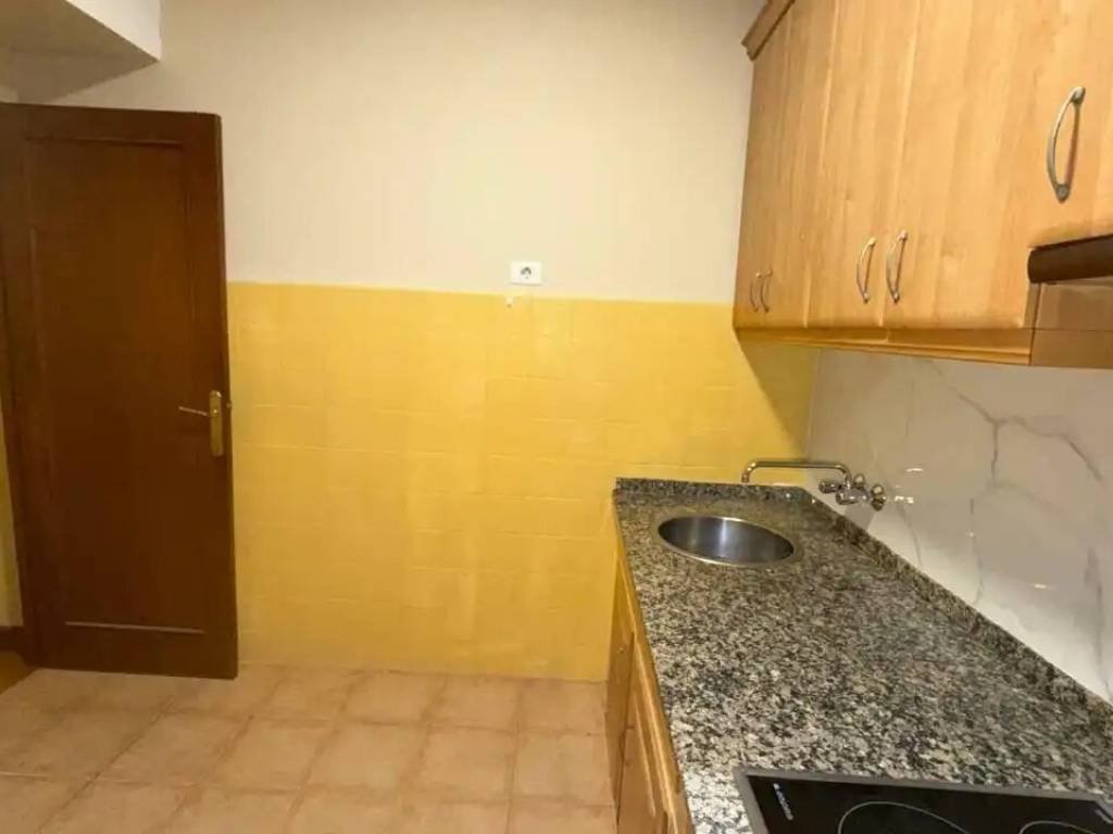 Piso de 95 m² en Ourense