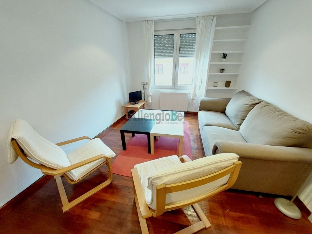 Piso de 99 m² en Oviedo