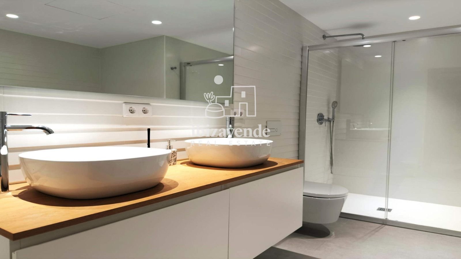 Дом 595 м² в Santa Eulària des Riu