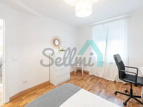 Piso de 93 m² en Oviedo