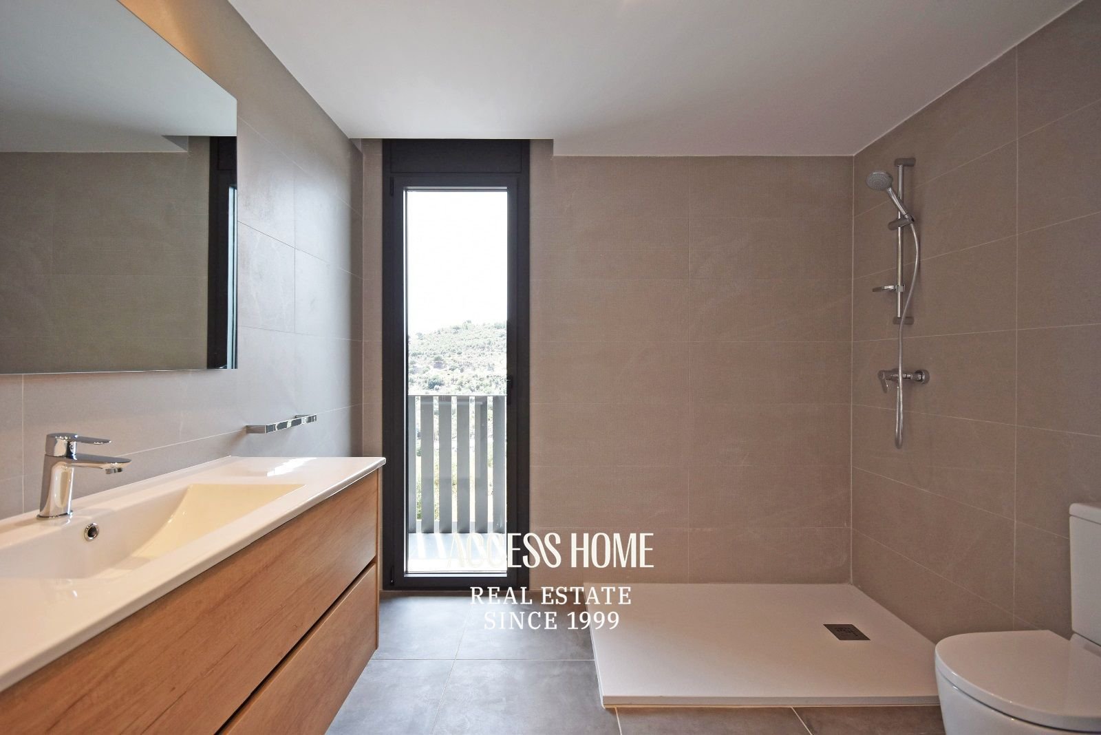 Casa 364 m² a Tiana