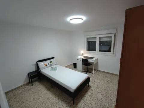 Piso de 100 m² en Melilla