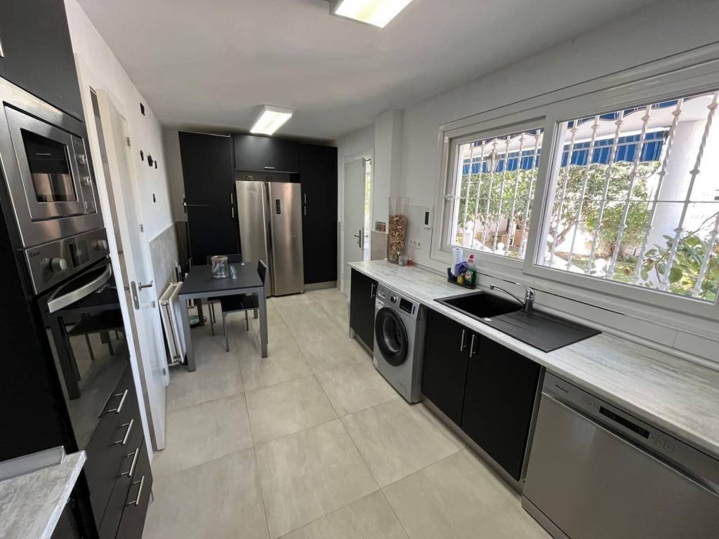 Casa de 238 m² en l'Eliana