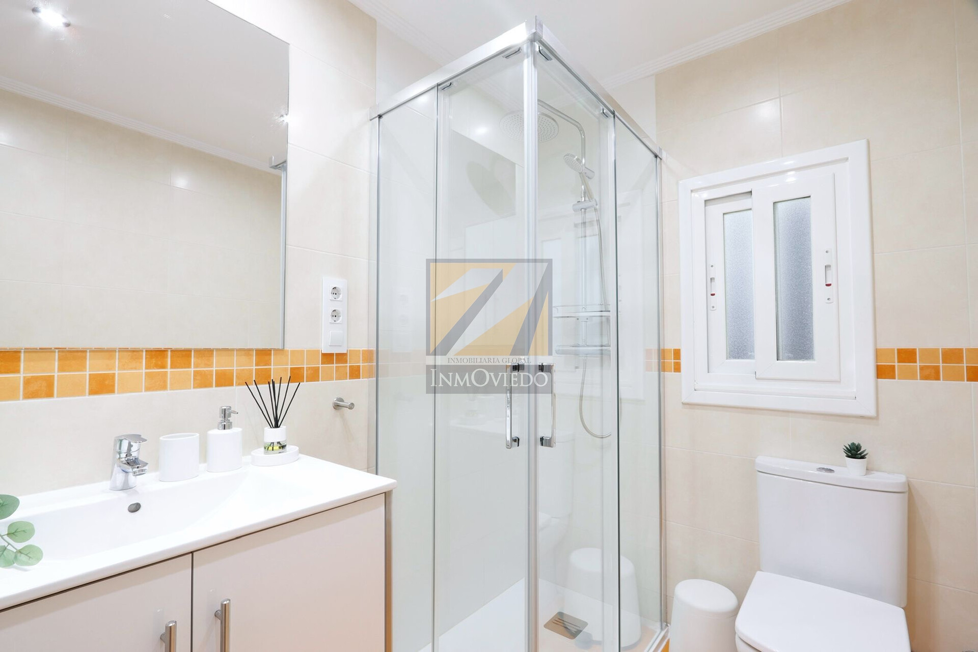 Piso de 95 m² en Oviedo