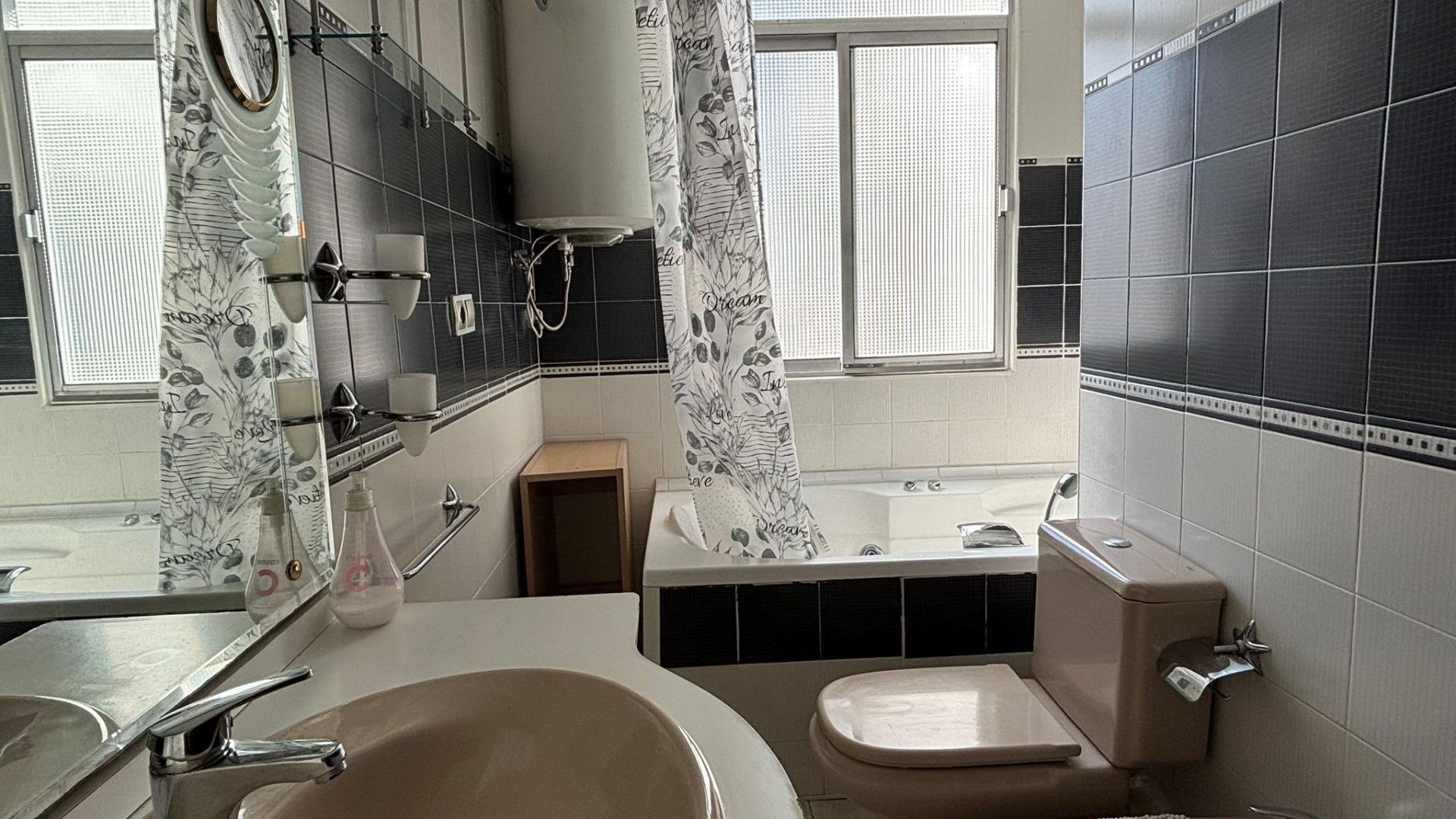 Stanza 82 m², Siviglia