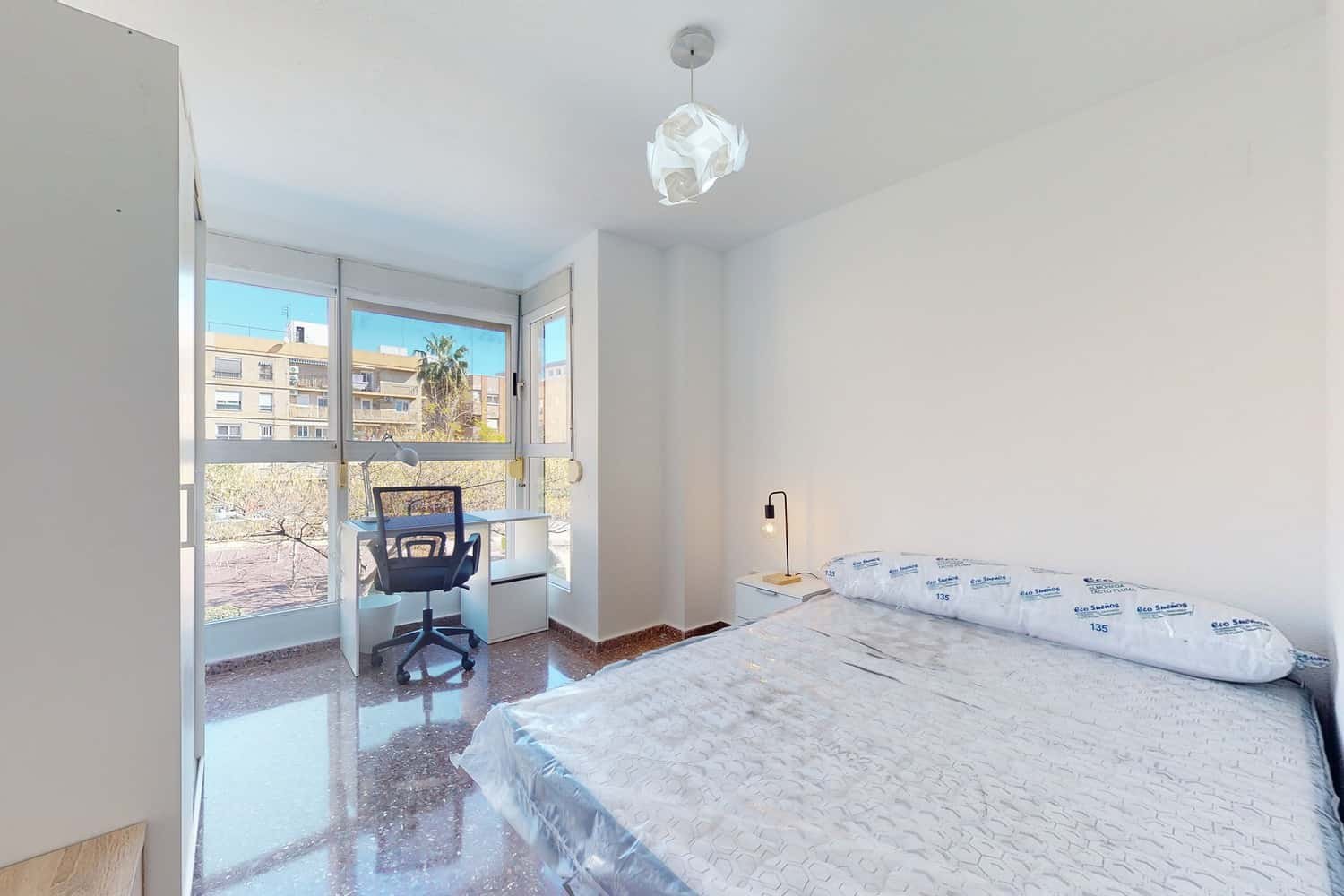 Chambre à louer, Valence