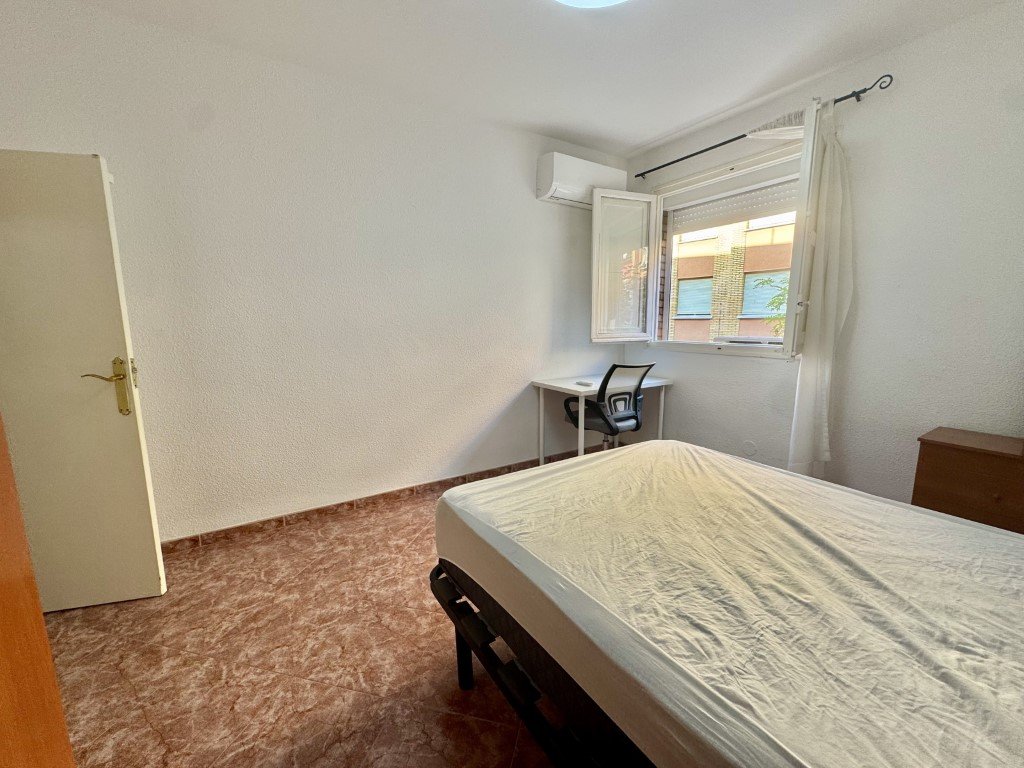 Habitación 18 m², Córdoba