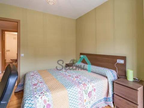 Piso de 80 m² en Oviedo
