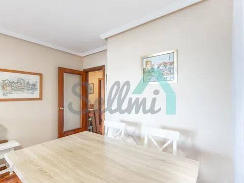 Piso de 98 m² en Castrillón