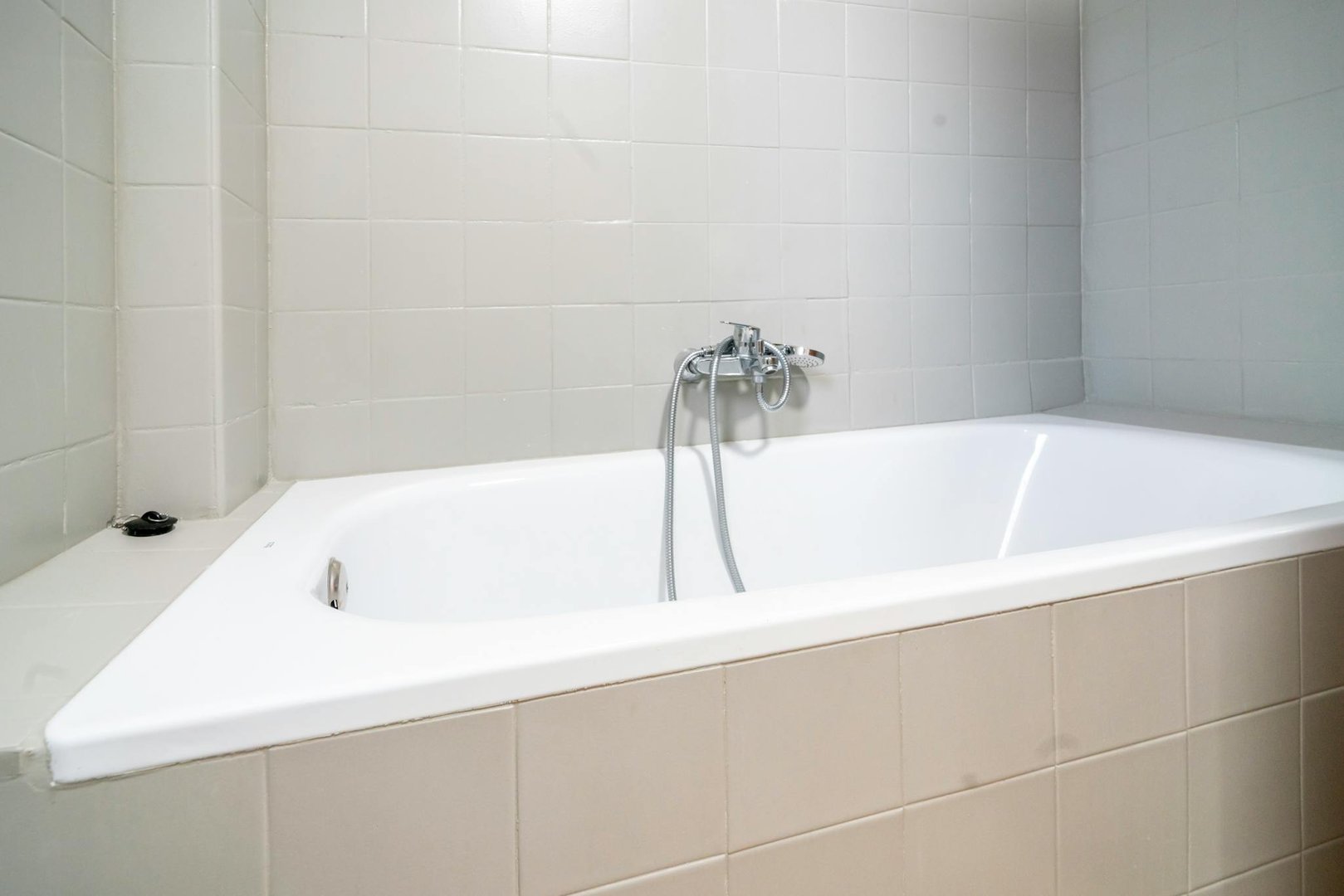 Chambre 100 m², Valence